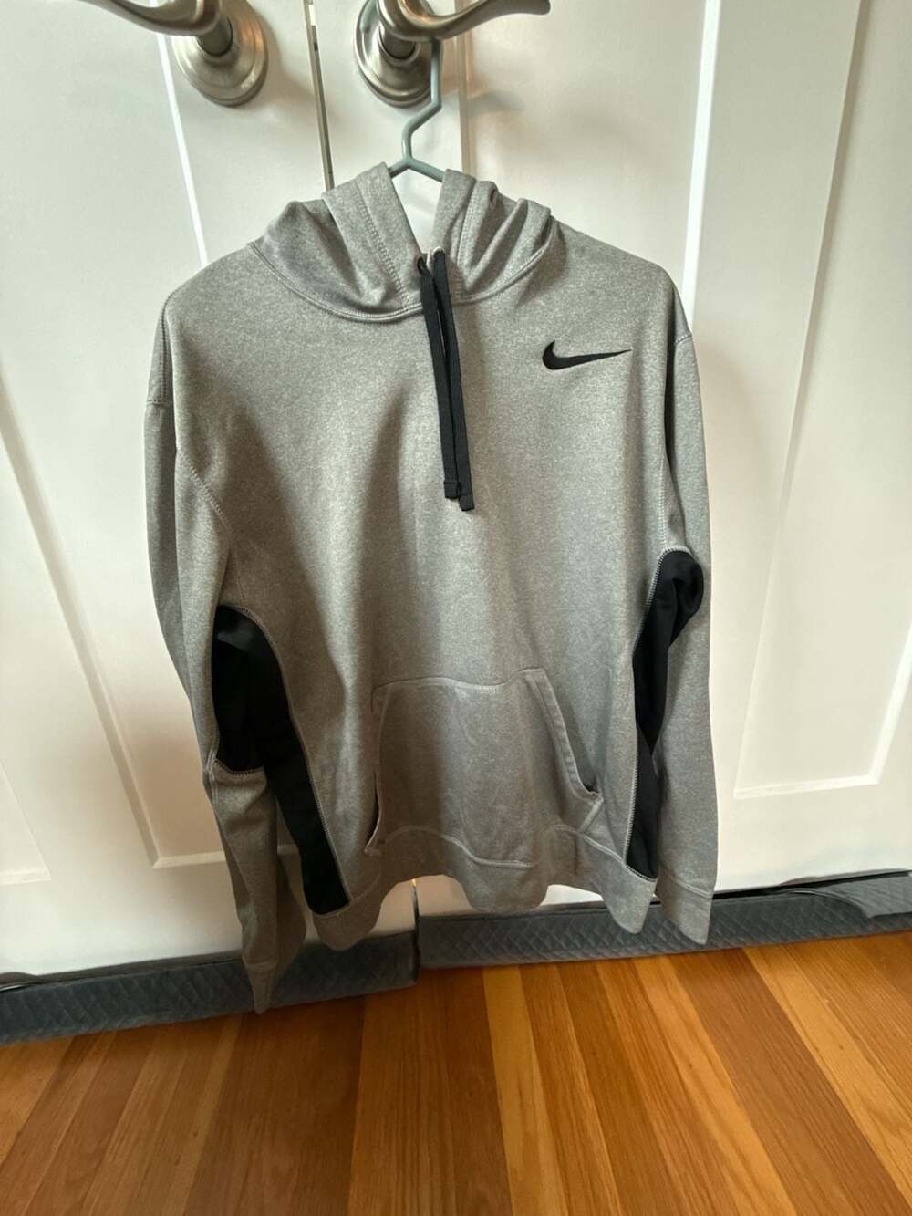Nike Therma-Fit Hoodie Medium Gray Heather Black Pullover Sweatshirt